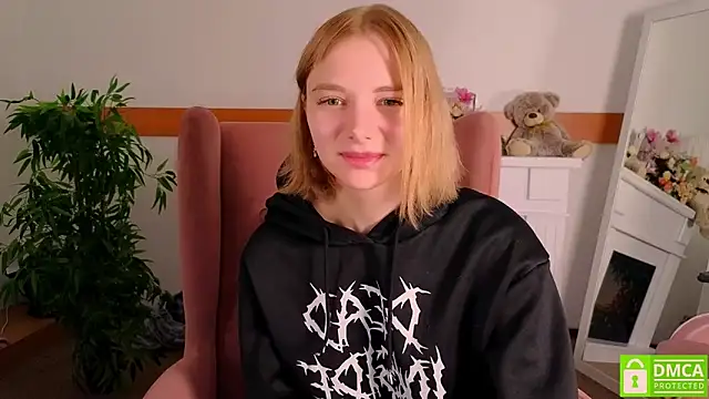 Snapshot of MirraBellanta chatting on November 1, 2025, 11:09 pm MirraBellanta online show from November 1, 2025, 11:09 pm