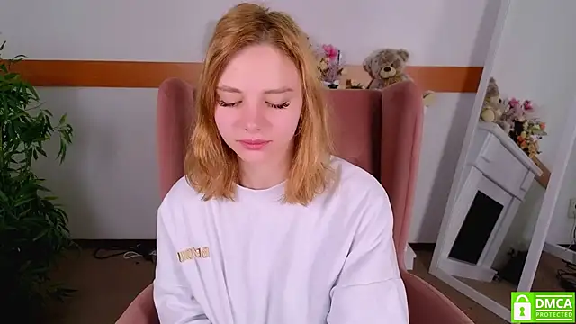 Snapshot of MirraBellanta chatting on October 25, 2025, 9:04 pm MirraBellanta online show from October 25, 2025, 9:04 pm