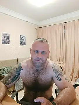 Snapshot of Crek666 chatting on July 9, 2026, 4:50 pm Crek666 online show from July 9, 2026, 4:50 pm