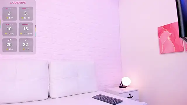 RenataJhonson  online show from September 10, 2025, 5:39 am