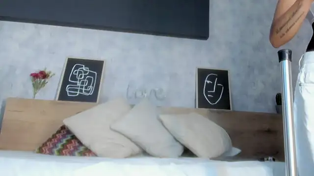 karina gomez 18 online show from February 26, 2026, 11:43 am