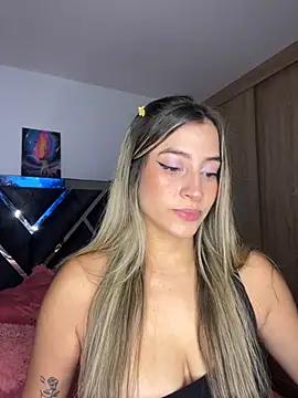 Issabela G1 online show from September 15, 2025, 8:53 pm