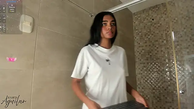 Snapshot of julieta_aguilar1 chatting on November 29, 2025, 8:20 pm julieta aguilar1 online show from November 29, 2025, 8:20 pm