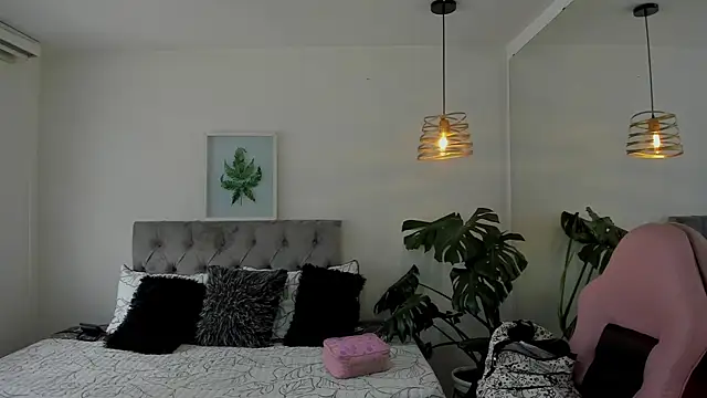 Snapshot of Nami_sunny chatting on December 2, 2025, 5:58 pm Nami sunny online show from December 2, 2025, 5:58 pm