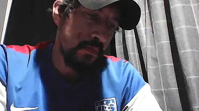 Snapshot of Curved4Pleasure chatting on June 15, 2026, 5:29 am Curved4Pleasure online show from June 15, 2026, 5:29 am