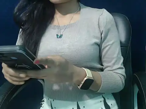 Snapshot of Yashi chatting on November 30, 2025, 4:41 pm Yashi online show from November 30, 2025, 4:41 pm