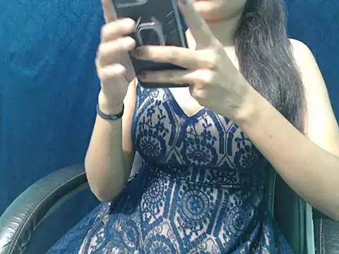 Snapshot of Yashi chatting on September 28, 2025, 4:03 pm Yashi online show from September 28, 2025, 4:03 pm