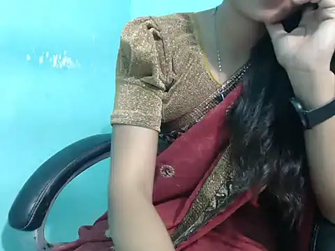 Snapshot of Yashi chatting on March 19, 2025, 8:43 pm Yashi online show from March 19, 2025, 8:43 pm