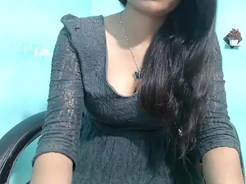 Snapshot of Yashi chatting on March 18, 2025, 5:23 pm Yashi online show from March 18, 2025, 5:23 pm