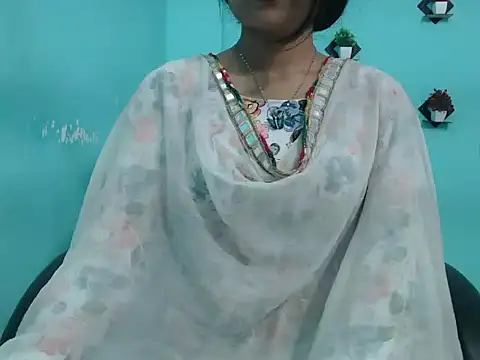 Snapshot of Yashi chatting on March 16, 2025, 8:43 am Yashi online show from March 16, 2025, 8:43 am