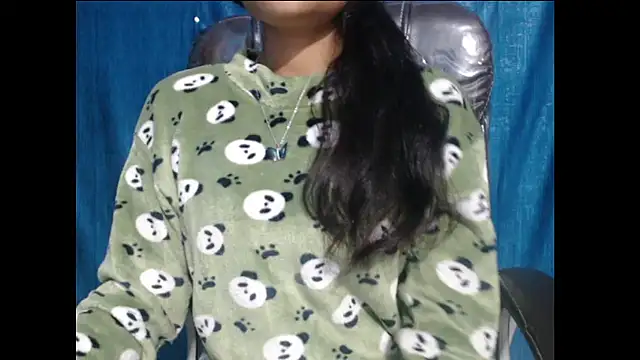 Snapshot of Yashi chatting on November 26, 2025, 4:18 pm Yashi online show from November 26, 2025, 4:18 pm