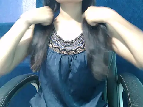 Snapshot of Yashi chatting on October 27, 2025, 8:37 am Yashi online show from October 27, 2025, 8:37 am