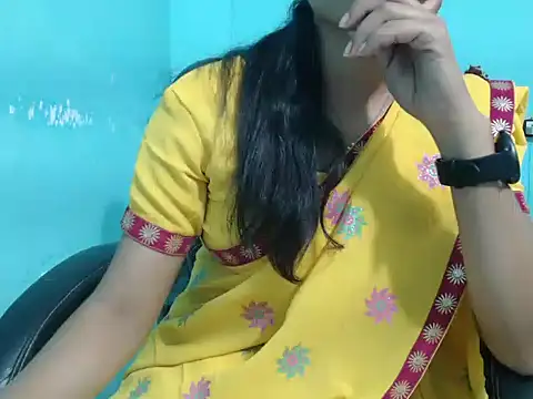 Snapshot of Yashi chatting on March 19, 2025, 5:39 pm Yashi online show from March 19, 2025, 5:39 pm