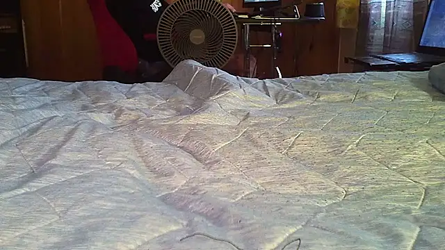 qoooqing67 online show from November 6, 2025, 6:17 am