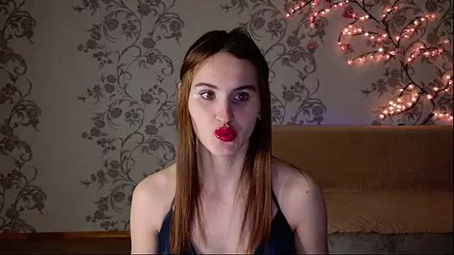 Snapshot of Felicia-Star chatting on May 1, 2026, 8:03 pm Felicia-Star online show from May 1, 2026, 8:03 pm