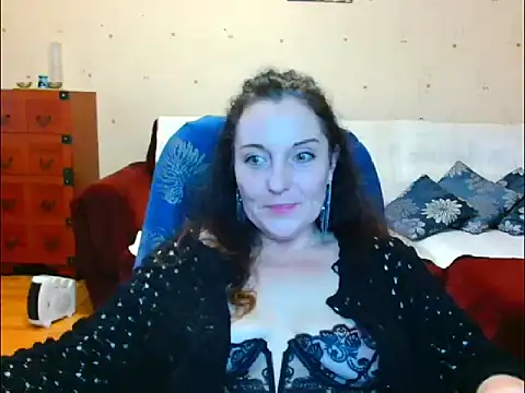 Snapshot of Alice3694 chatting on February 13, 2026, 6:35 am Alice3694 online show from February 13, 2026, 6:35 am