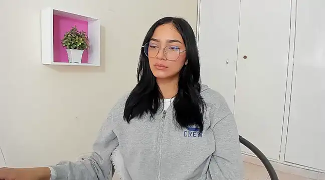 ASIAM BRUNET online show from March 3, 2025, 1:12 pm