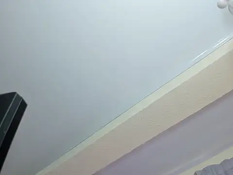 ASIAM BRUNET online show from October 24, 2025, 5:56 pm