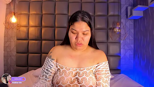 mile uribe online show from September 25, 2025, 3:34 am