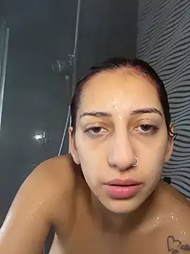 julialupato1606 online show from March 11, 2026, 10:53 am