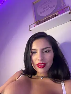 Snapshot of Maddy_Rouse_ chatting on March 14, 2025, 7:48 am Maddy Rouse  online show from March 14, 2025, 7:48 am