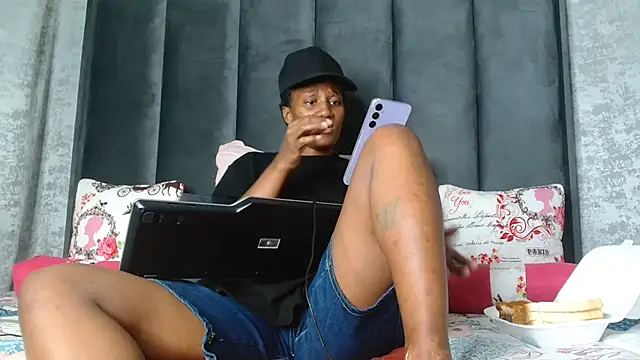 Lucy Blacksilk online show from October 1, 2025, 3:27 pm