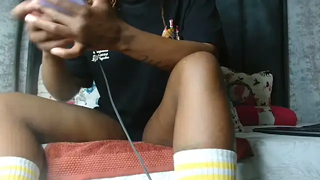 Snapshot of Lucy_Blacksilk chatting on December 14, 2025, 10:26 pm Lucy Blacksilk online show from December 14, 2025, 10:26 pm