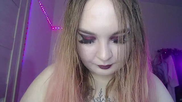 Greeenfriends6969 online show from December 27, 2024, 10:59 pm