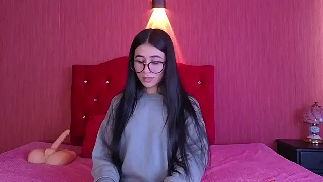 Snapshot of ChloeTurner_ chatting on November 15, 2025, 8:02 pm ChloeTurner online show from November 15, 2025, 8:02 pm