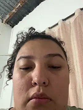 cutiepeach online show from October 6, 2025, 12:56 am