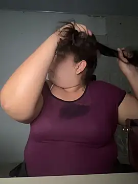 cutiepeach online show from October 8, 2025, 8:42 pm