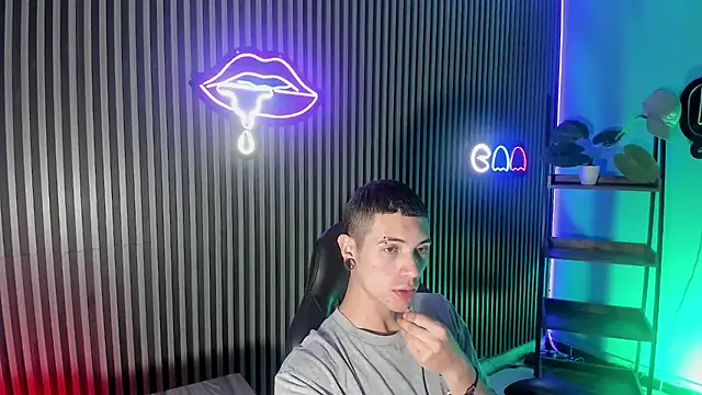 Jefer rick  online show from December 15, 2025, 12:55 pm