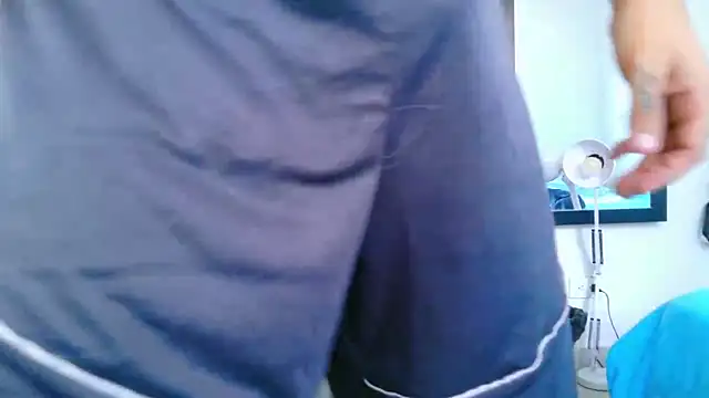 Aaron kwok28 online show from April 11, 2026, 4:54 pm