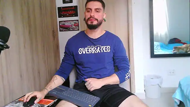 Aaron kwok28 online show from February 25, 2026, 9:58 pm