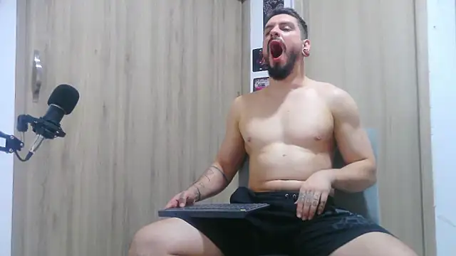 Aaron kwok28 online show from November 12, 2025, 3:32 am