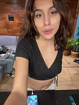 Snapshot of Katee_Jones chatting on March 2, 2025, 1:26 am Katee Jones online show from March 2, 2025, 1:26 am