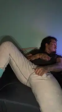 yomanfriend online show from March 9, 2025, 9:24 am