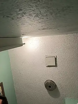 yomanfriend online show from March 11, 2025, 5:13 am