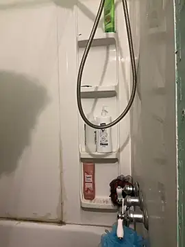 yomanfriend online show from February 14, 2025, 8:37 pm