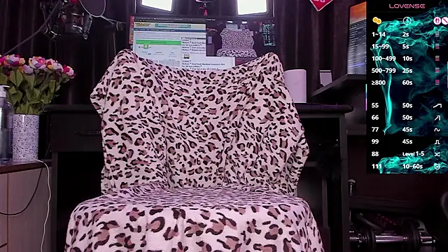 Raissa sky26 online show from February 25, 2026, 3:40 am