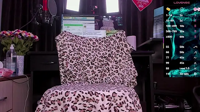 Snapshot of Raissa_sky26 chatting on November 17, 2025, 3:43 am Raissa sky26 online show from November 17, 2025, 3:43 am