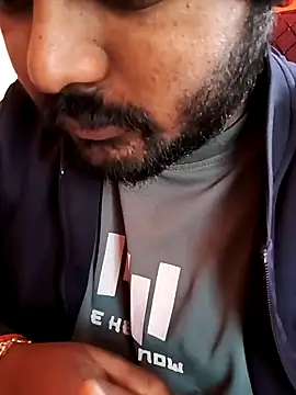 Snapshot of manoj_master chatting on December 3, 2025, 7:08 am manoj master online show from December 3, 2025, 7:08 am