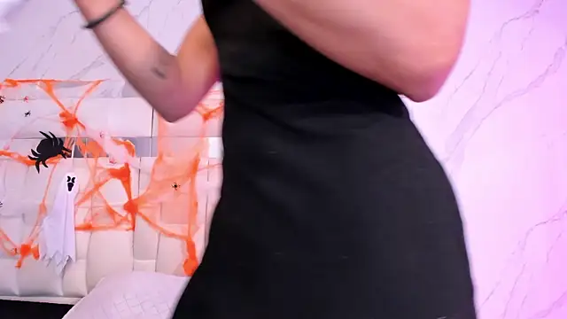 BritneyCollins online show from October 10, 2025, 11:55 am