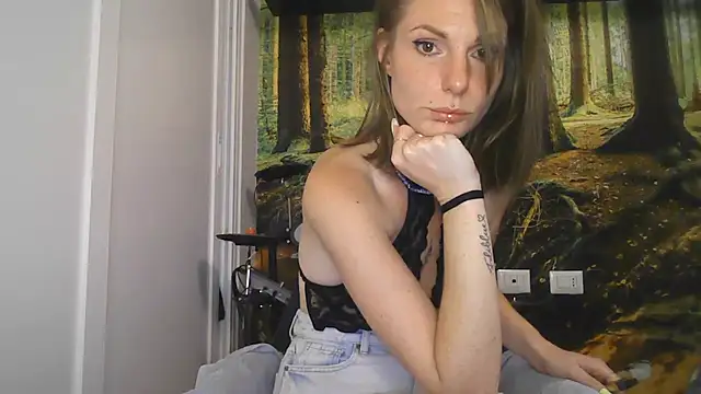 Snapshot of Feli_blue chatting on July 28, 2026, 1:13 am Feli blue online show from July 28, 2026, 1:13 am