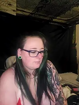 Snapshot of Bunny_Cummings chatting on December 16, 2025, 12:26 am Bunny Cummings online show from December 16, 2025, 12:26 am