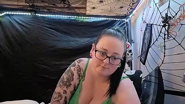 Bunny Cummings online show from January 11, 2026, 11:55 pm