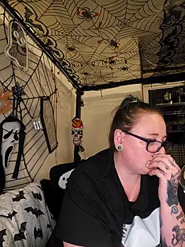 Snapshot of Bunny_Cummings chatting on November 9, 2025, 10:47 pm Bunny Cummings online show from November 9, 2025, 10:47 pm