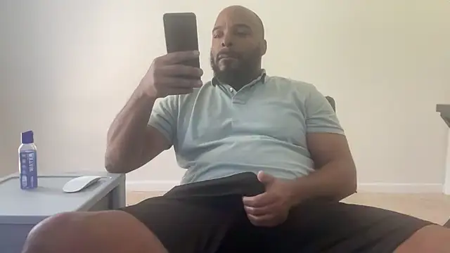 Snapshot of Bbcfun44 chatting on October 14, 2025, 8:20 pm Bbcfun44 online show from October 14, 2025, 8:20 pm