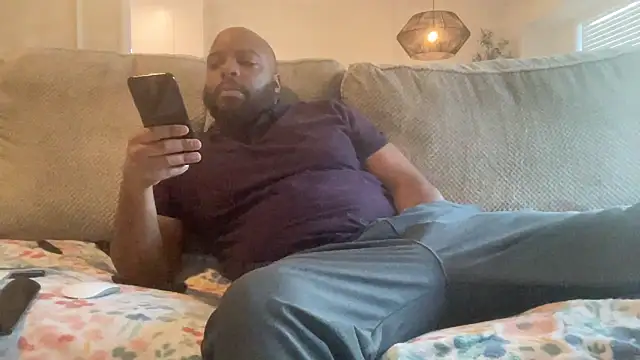 Snapshot of Bbcfun44 chatting on February 5, 2025, 10:33 pm Bbcfun44 online show from February 5, 2025, 10:33 pm