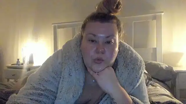 Snapshot of Busty-BBW-Emilie chatting on January 26, 2025, 4:09 pm Busty-BBW-Emilie online show from January 26, 2025, 4:09 pm